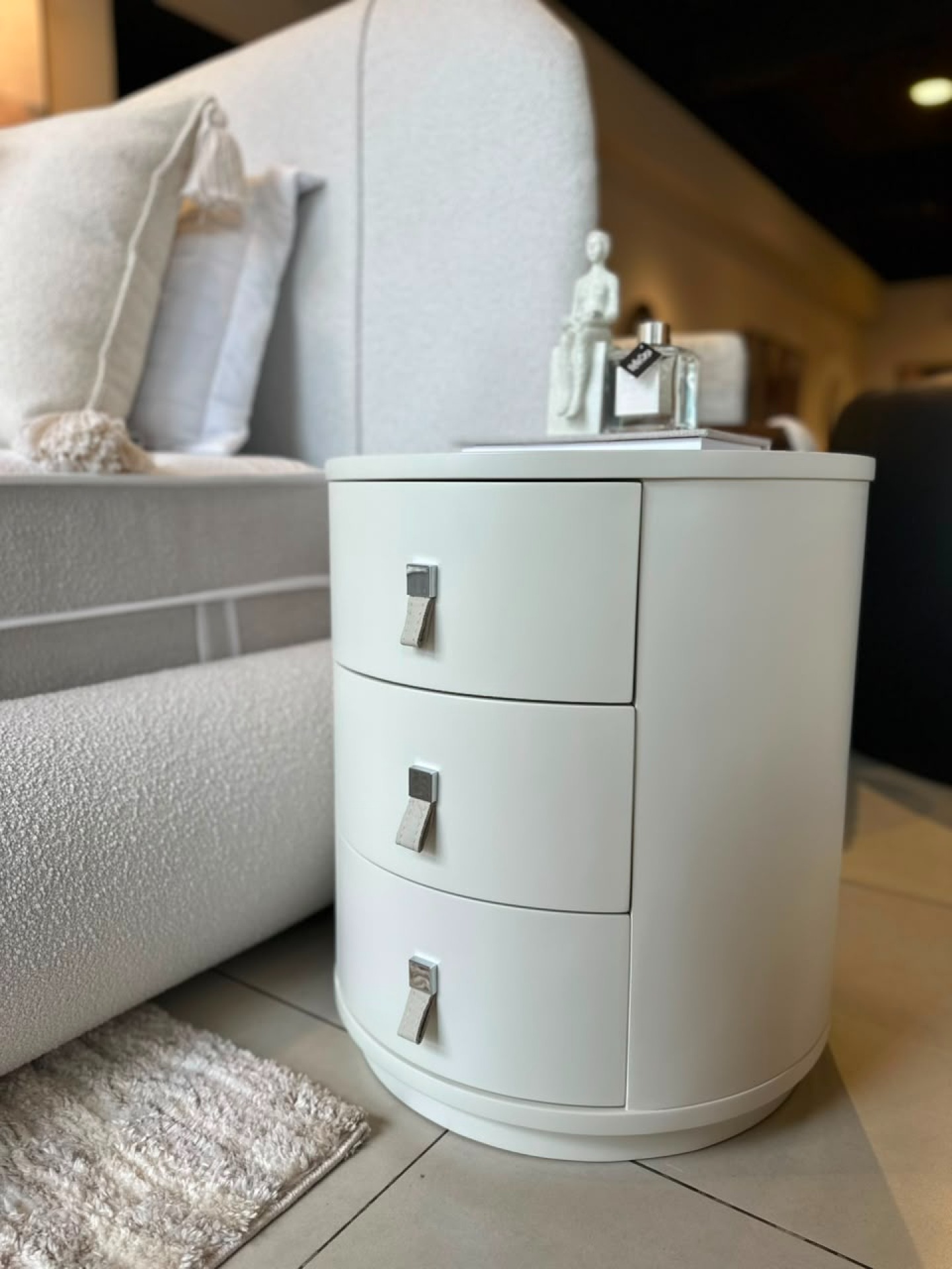 MESA DE LUZ ANELLO OFF WHITE