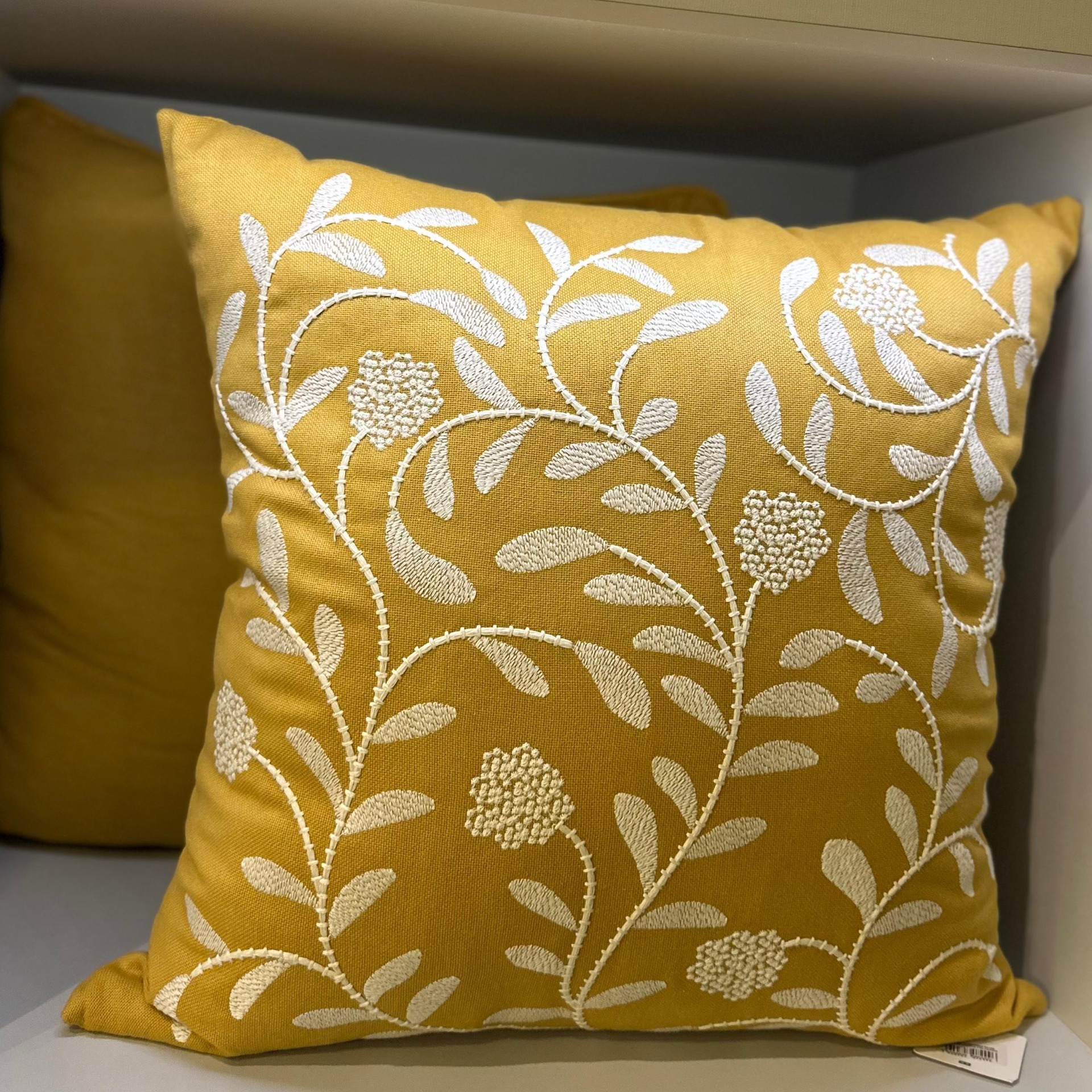 ALMOHADA DECORATIVA 52X52 LINO MOSTAZA  - Vista 3