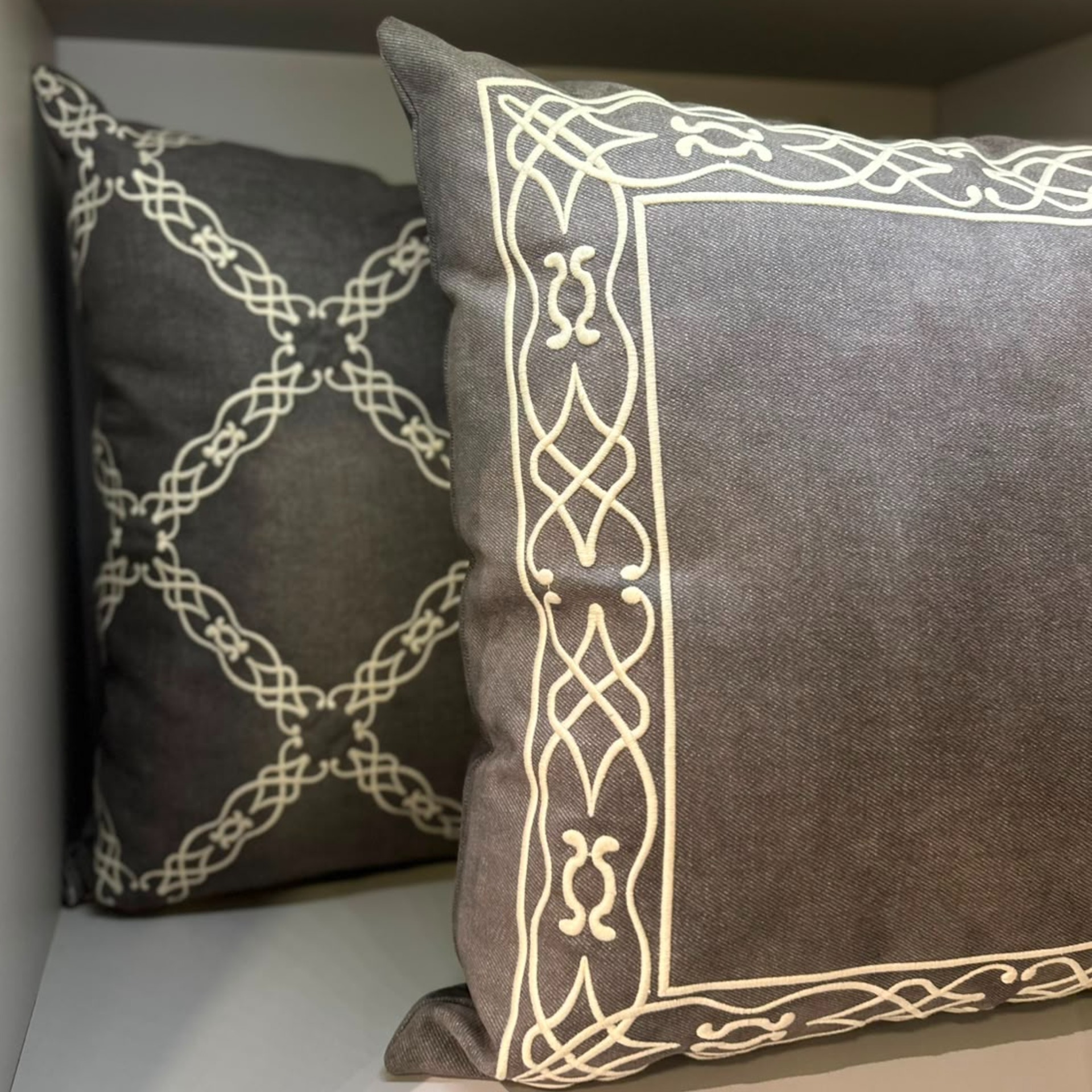 ALMOHADA DECORATIVA LINO GRIS 50X50
